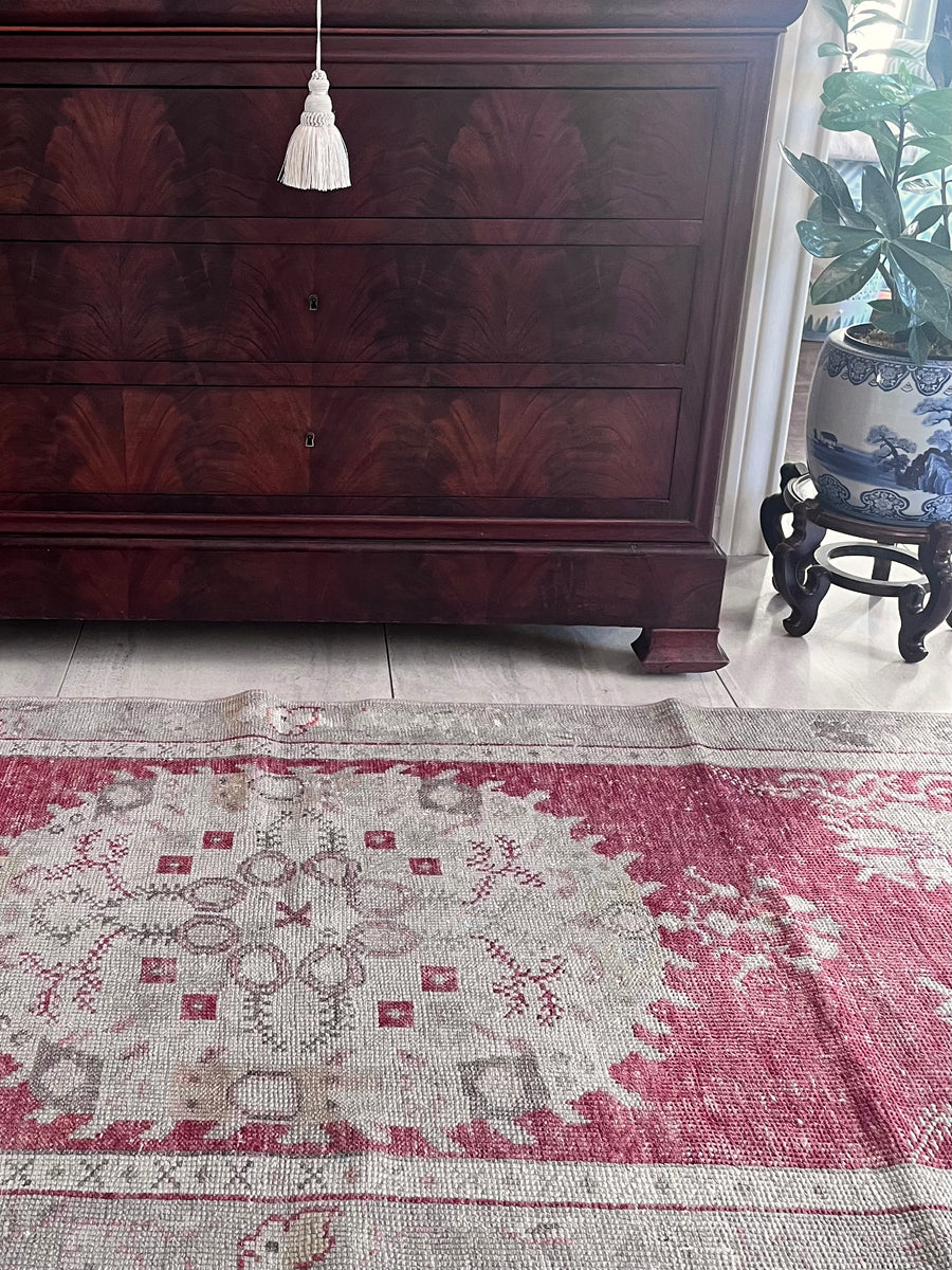 130 Vintage Turkish Rug 3'x6'6