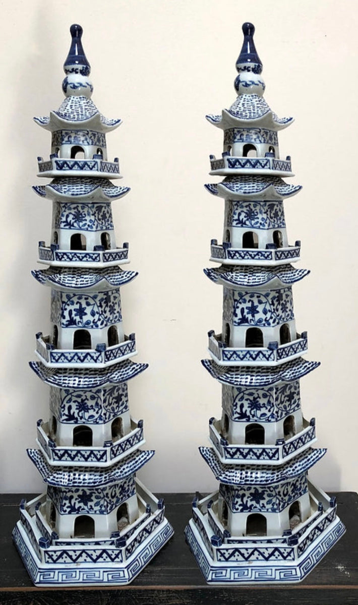 Antique-Style Handmade Blue and White Porcelain Pagoda, 31