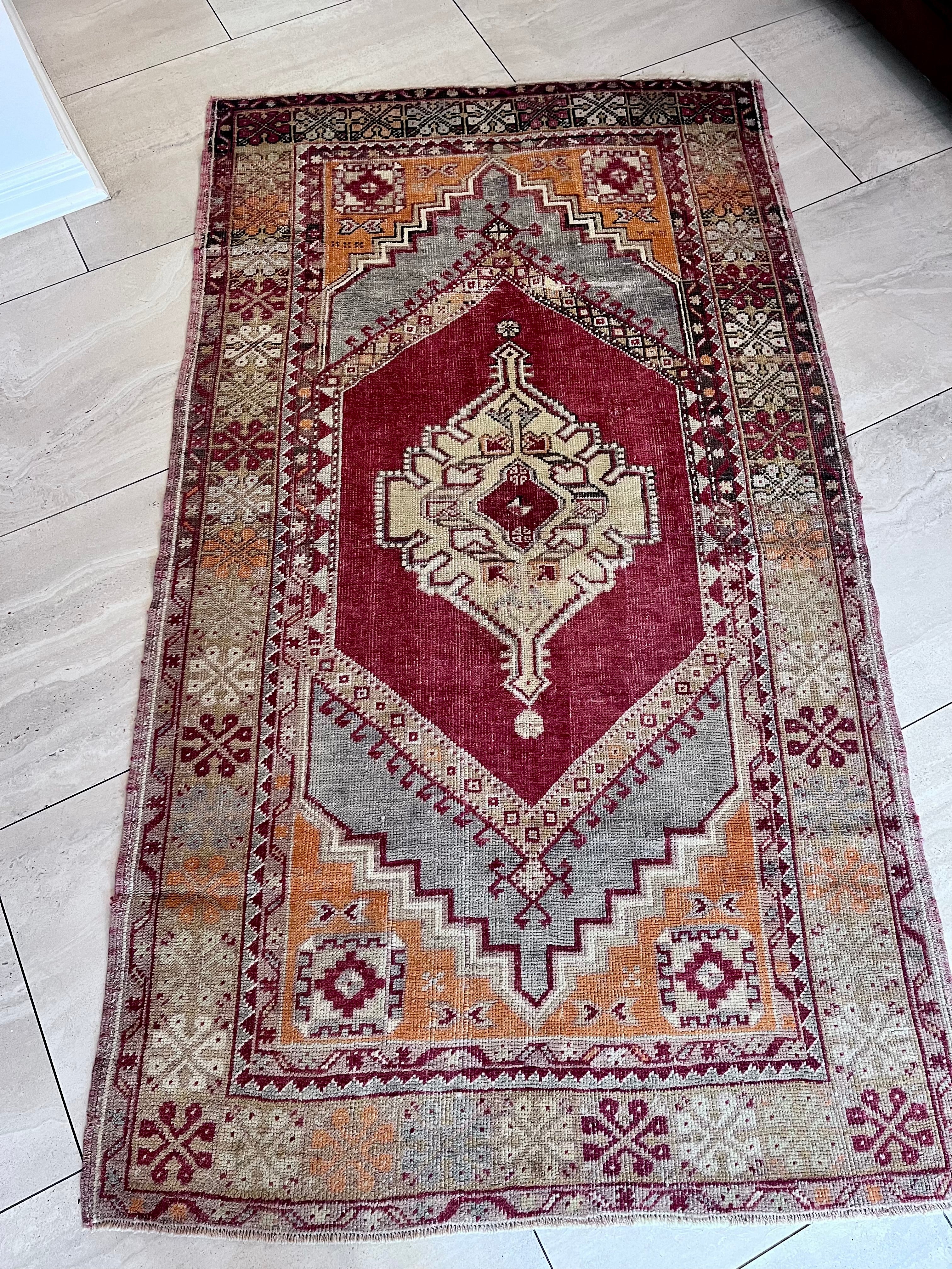 #144 Vintage Turkish Rug 3’6”x6’3”