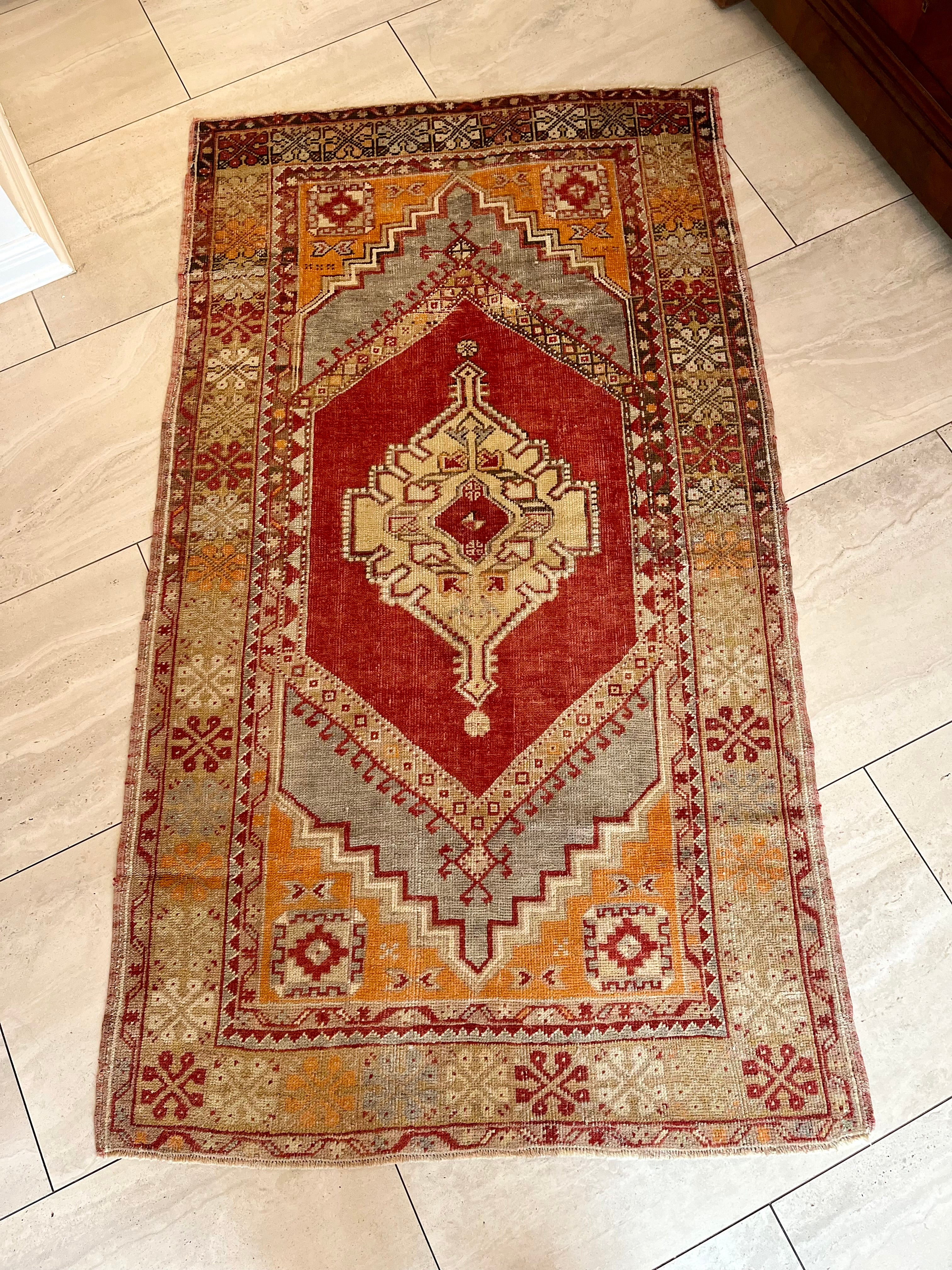 #144 Vintage Turkish Rug 3’6”x6’3”