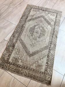 #119 Vintage Turkish Rug 3'3"x6'