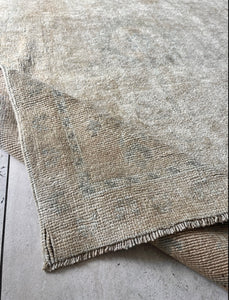 #37 Vintage Turkish Rug 3'11"x9'6"
