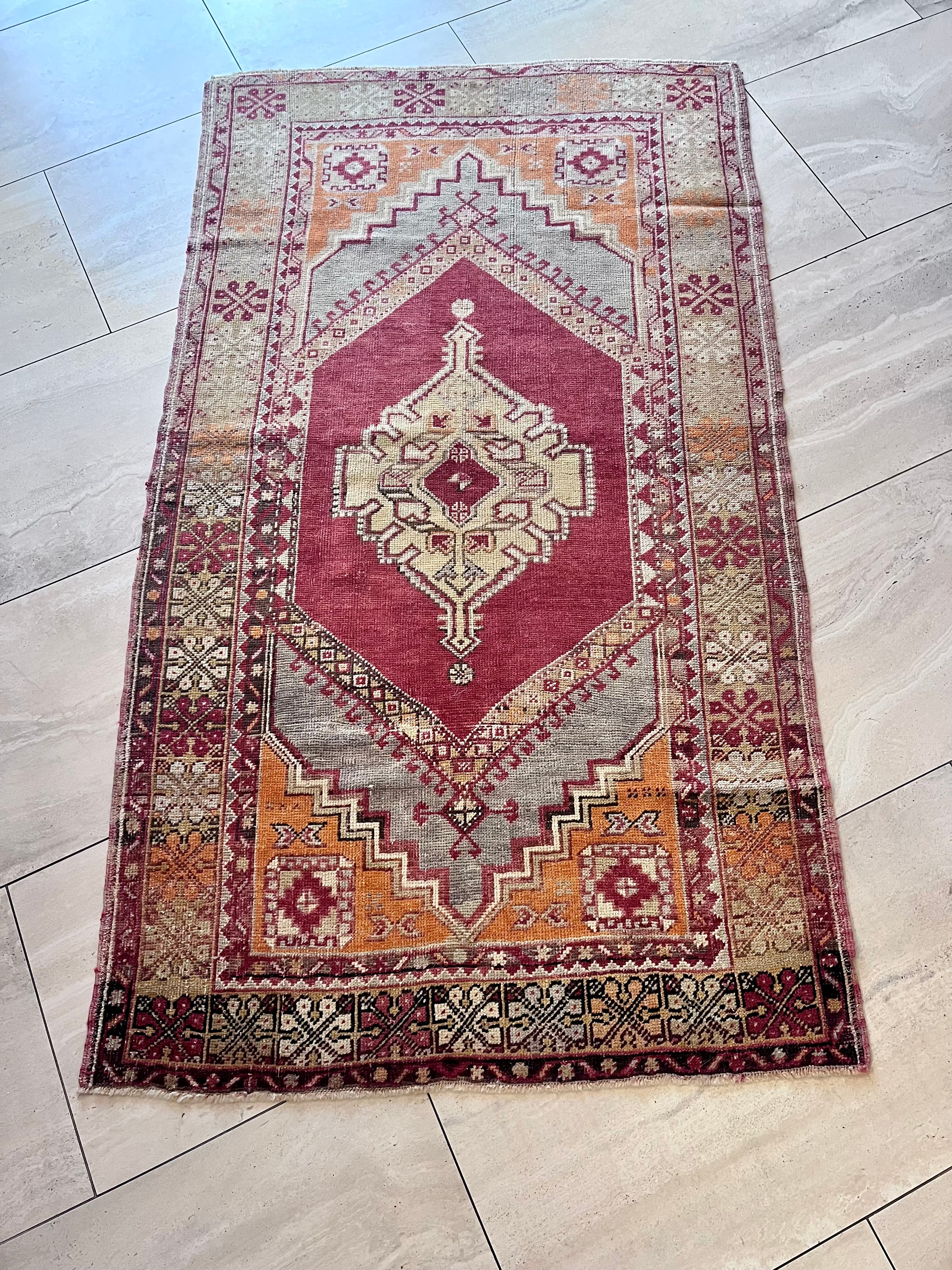 #144 Vintage Turkish Rug 3’6”x6’3”