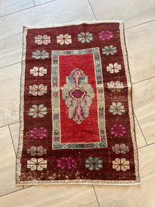 #138 Vintage Turkish Rug 2'9"x4'