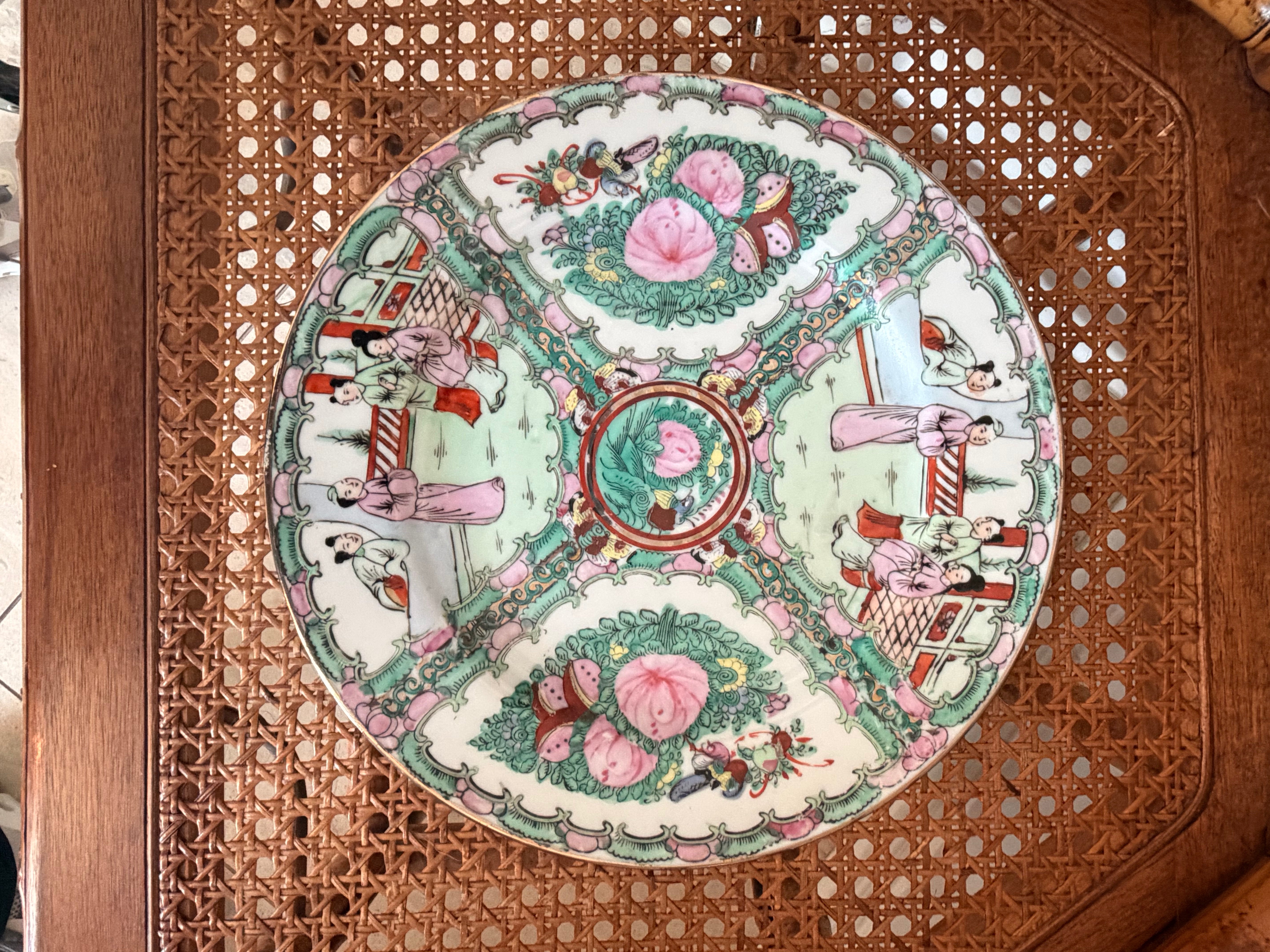 Vintage Rose Medallion Plate, 10”
