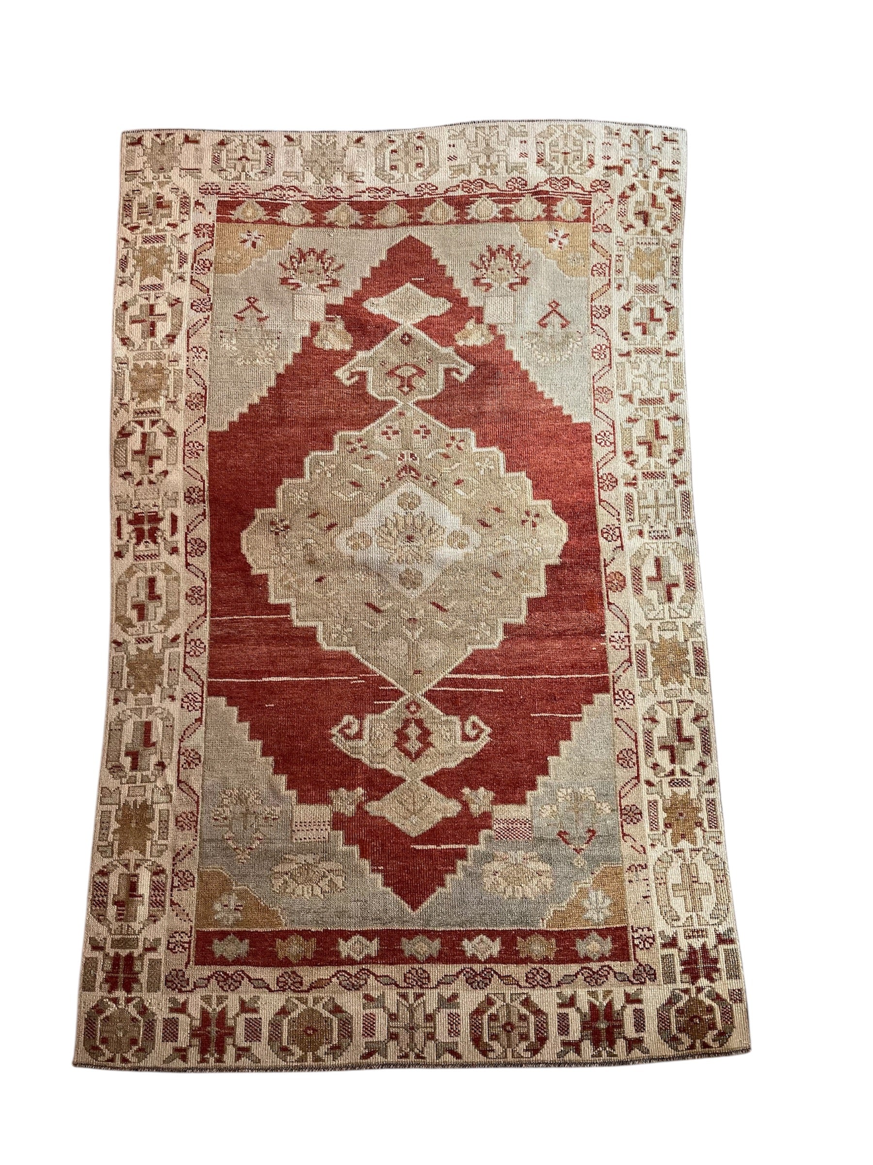 #96 Vintage Turkish Rug 3’11”x6’3”