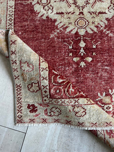 #64 Vintage Turkish Rug 3'1"x6'2"