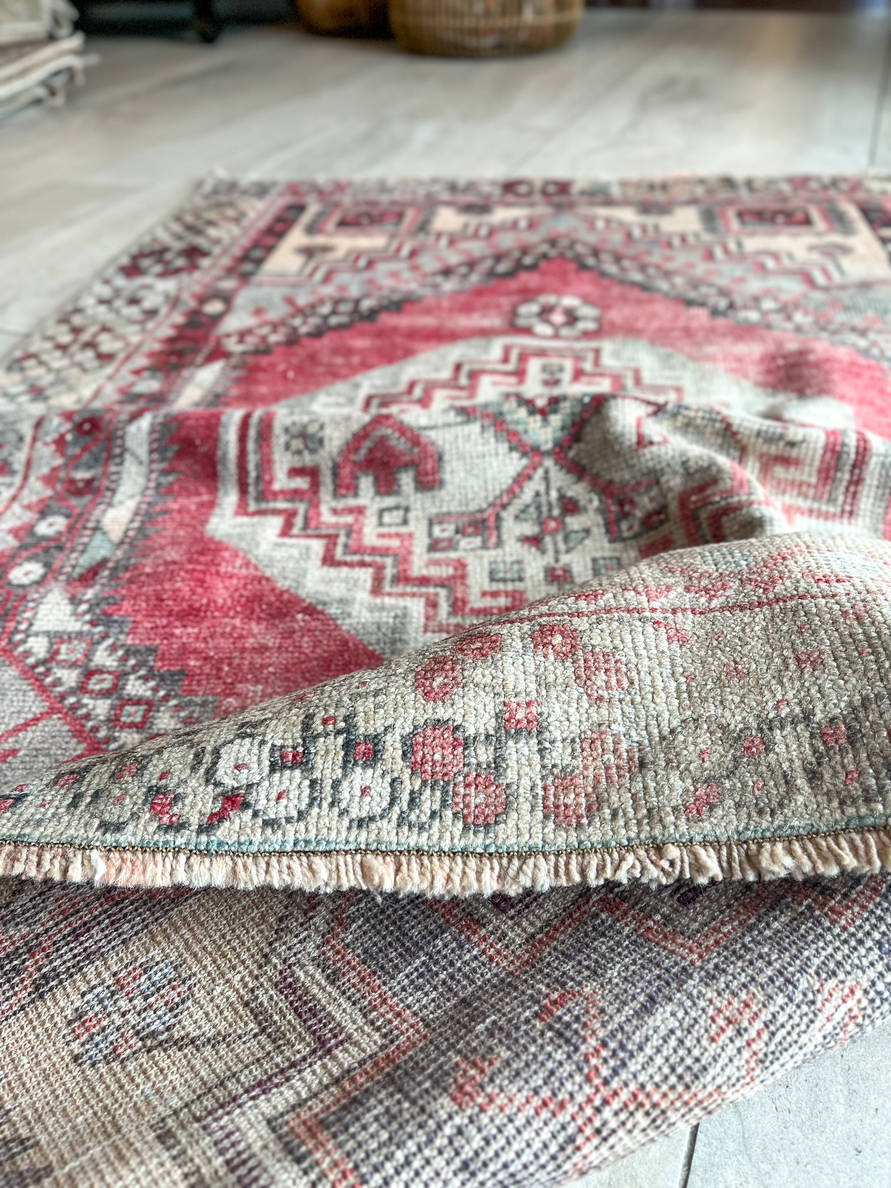 #24 Vintage Turkish Rug, 5"x3'3" "Maggie May"