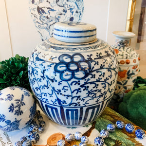 Shop Collectible Brooks for a wide selection of classic blue and white ginger jars, perfect for adding a touch of chinoiserie to your home decor!  This is a beautiful hand painted ginger jar featuring a flower and filigree design.  It is made in the antique style and stands 6.5" tall.  
